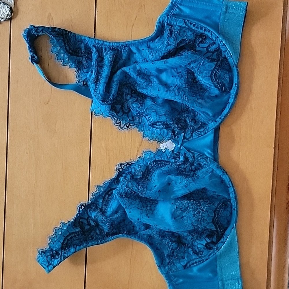 Cacique Size 42c Unlined Full Coverage Bra - image 1